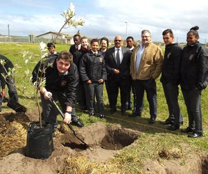 Academia en Okkie Smuts kry Afri-Bome